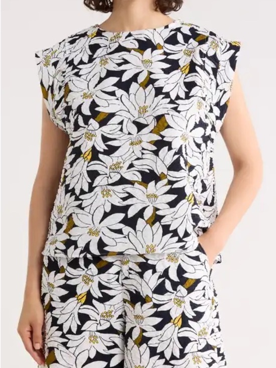 Adrianna Papell Other - Adrianna Papell Floral 2-Piece Crinkle Set